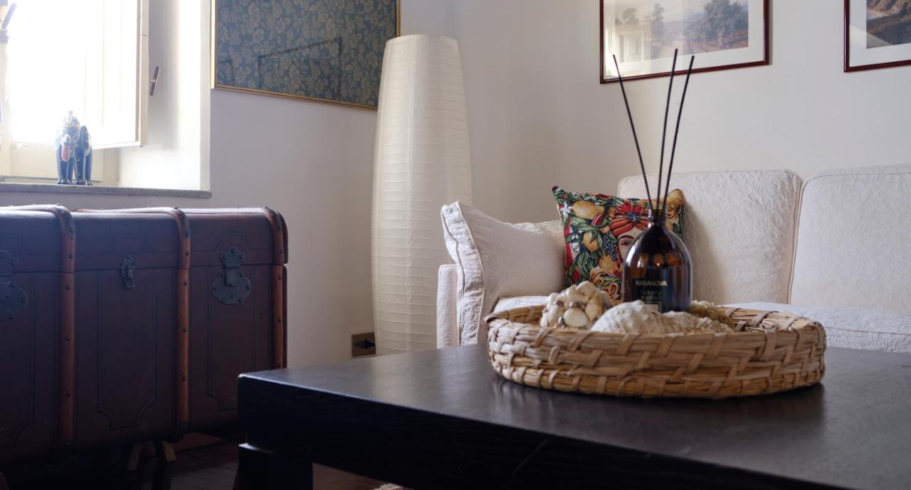 Attico Con Terrazza Sul Porto Apartment ปาแลร์โม ภายนอก รูปภาพ