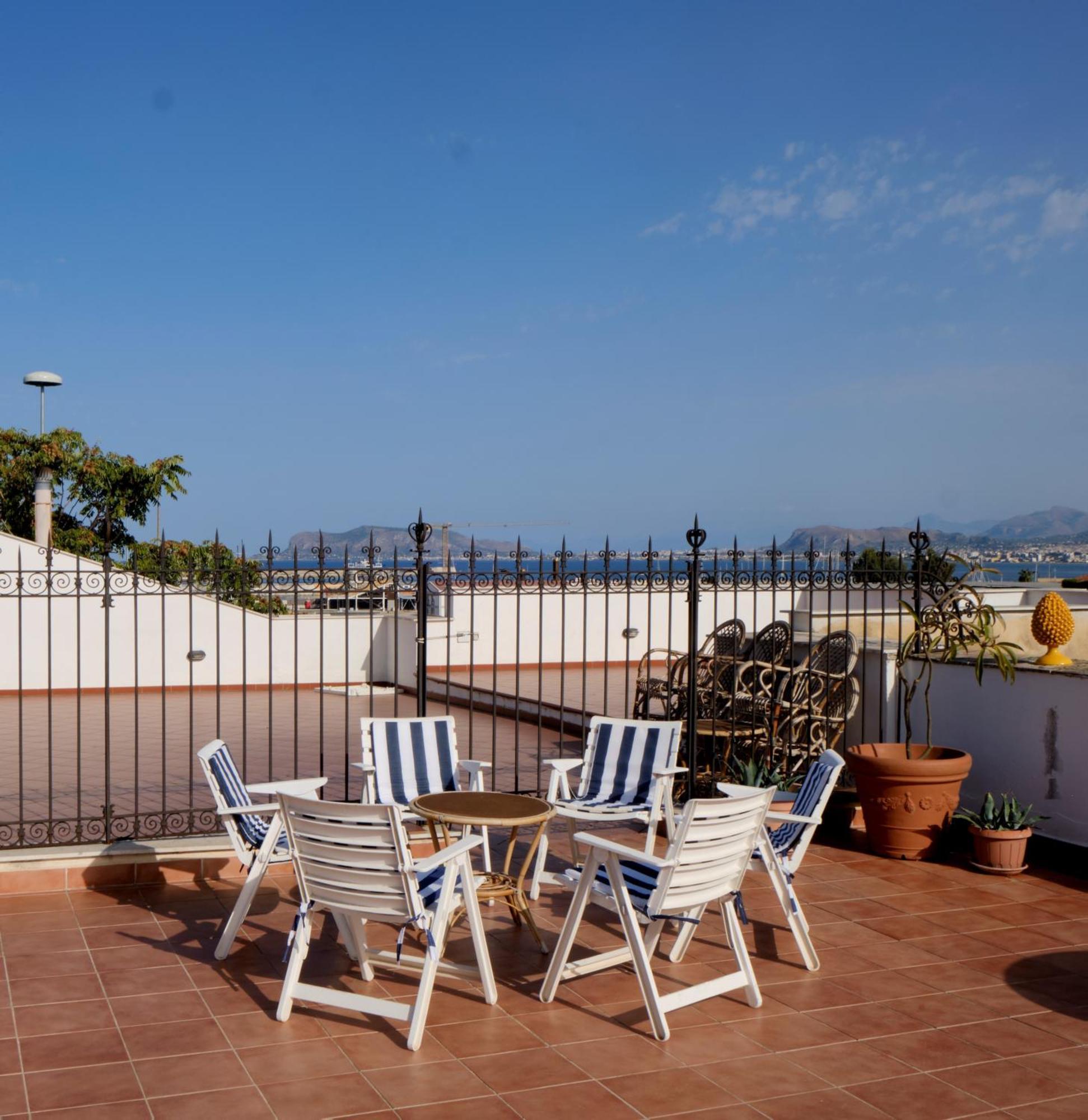 Attico Con Terrazza Sul Porto Apartment ปาแลร์โม ภายนอก รูปภาพ